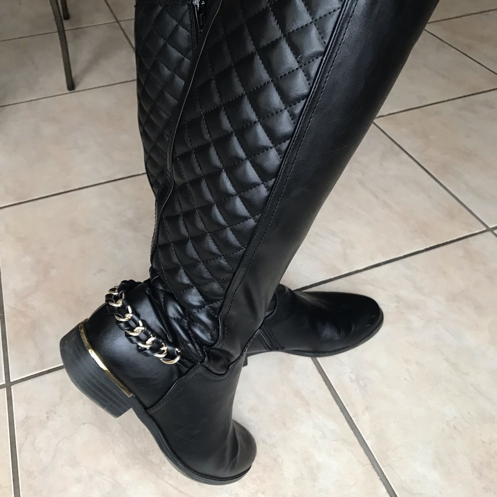 Boots - Picture 4 of 8